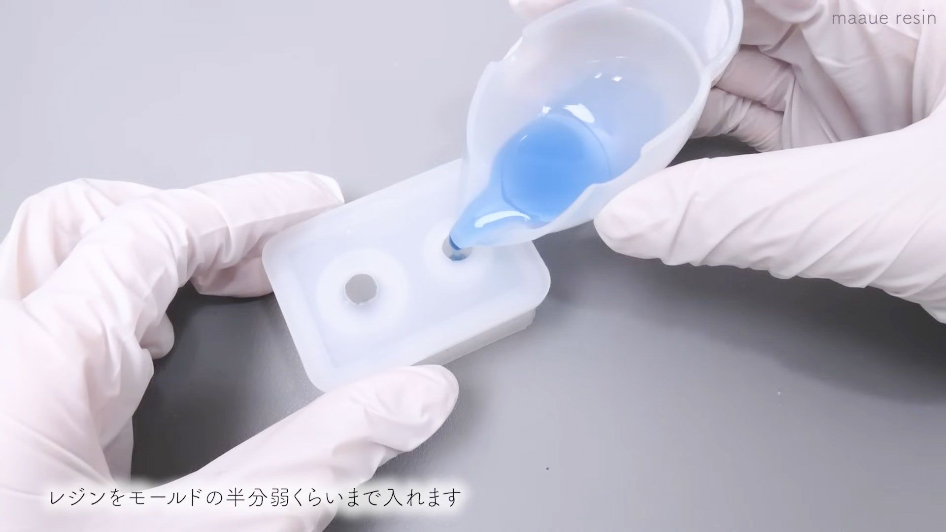 耳元でゆらゆら揺れる！涼しげなレジンの風鈴ピアスの作り方 | croccha