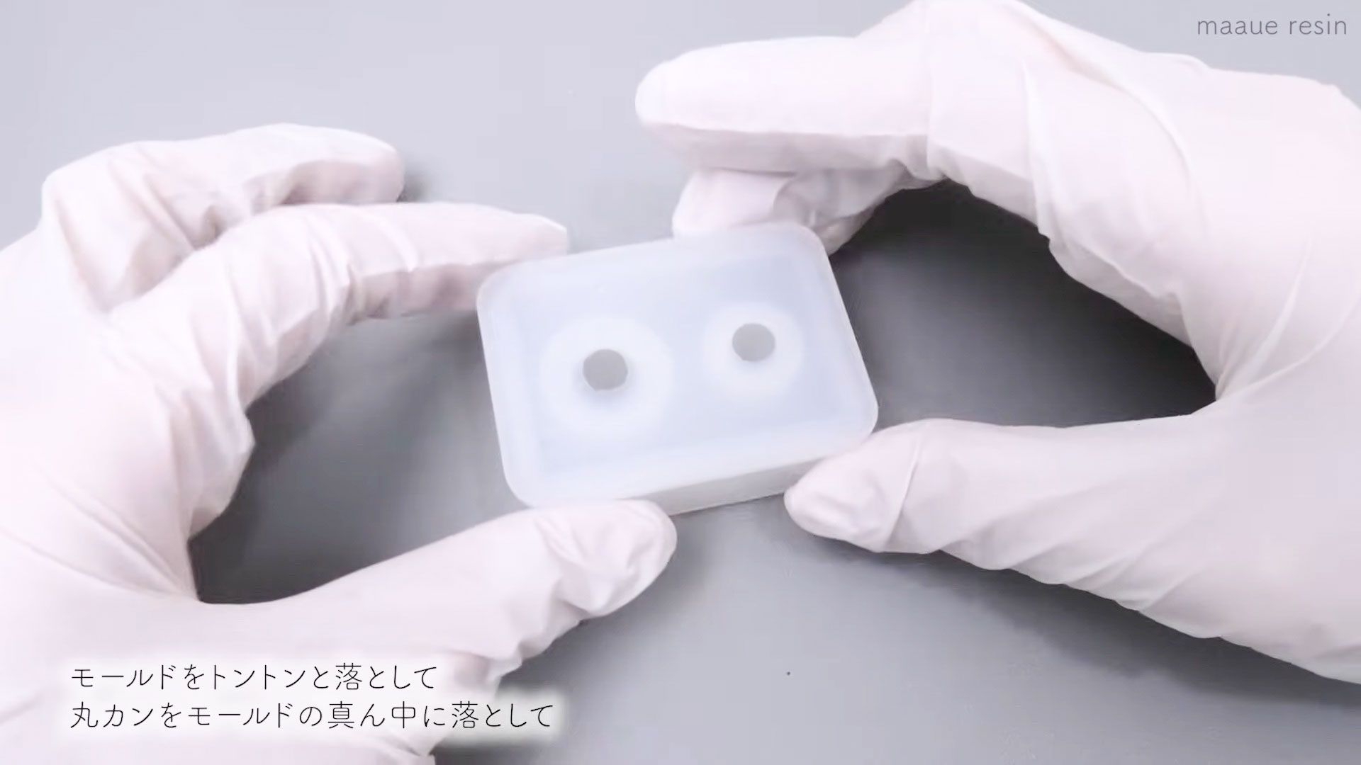耳元でゆらゆら揺れる！涼しげなレジンの風鈴ピアスの作り方 | croccha