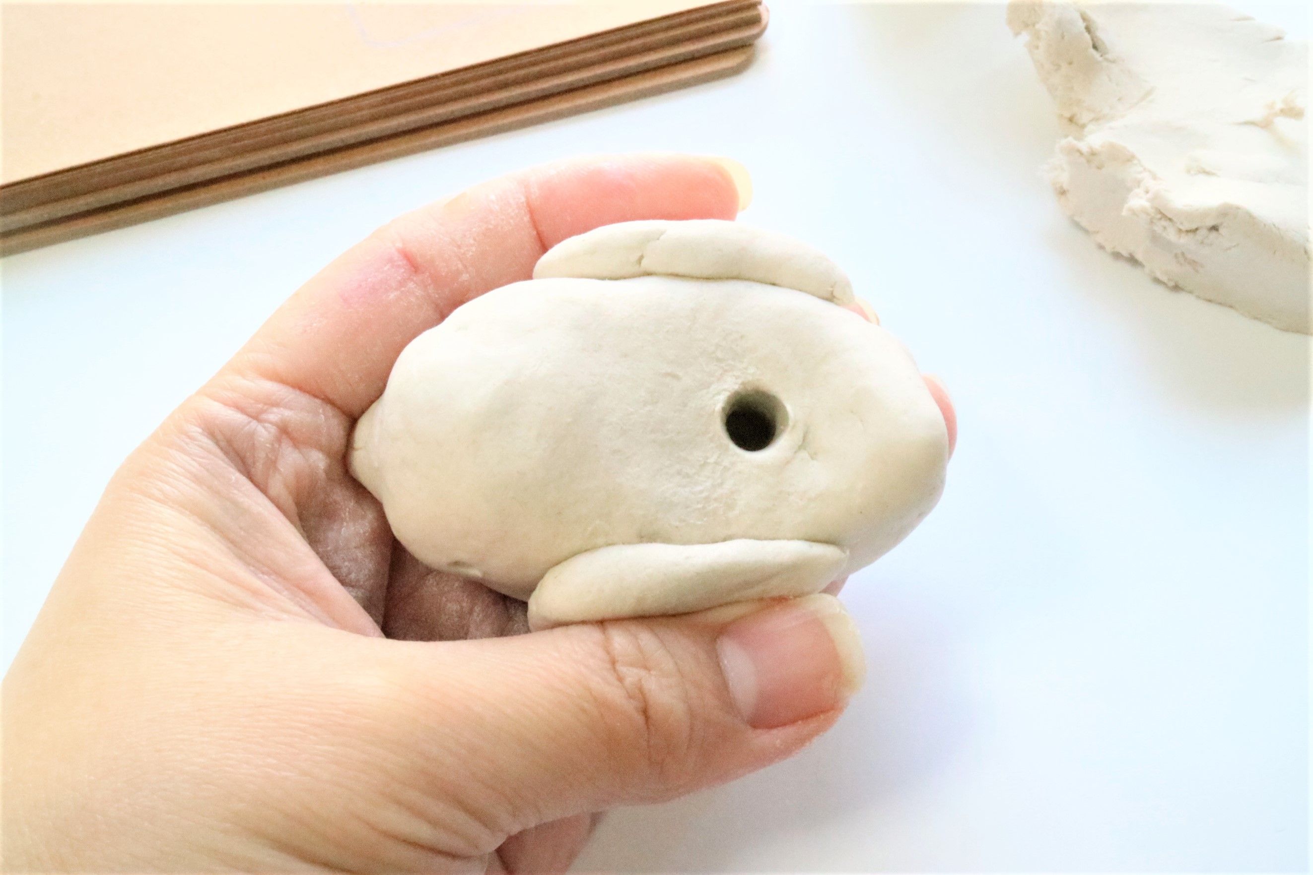 石粉粘土でつくるシンプル一輪挿し Croccha クロッチャ