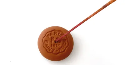 テラコッタ風の簡単インセンスホルダー（お香立て）の作り方