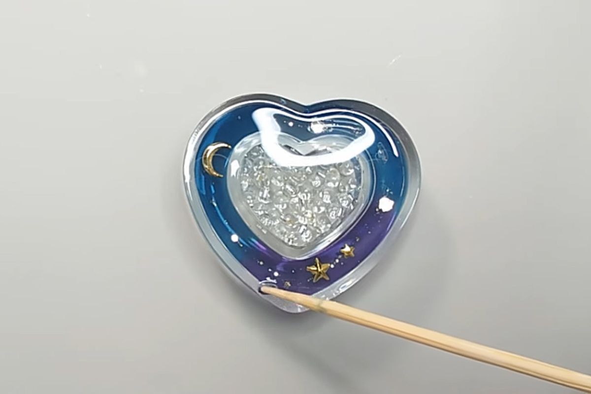 夜空をレジンに閉じ込めよう！ダブルハートのシャカシャカキーホルダー