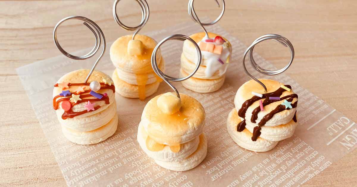 重ねてボリュームUP！ふっくら可愛い軽量粘土のホットケーキメモ