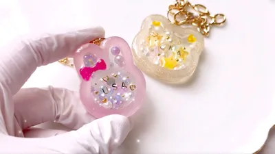 100均で手に入るものだけで作る！うさぎとくまのレジンシェイカーキーホルダーの作り方