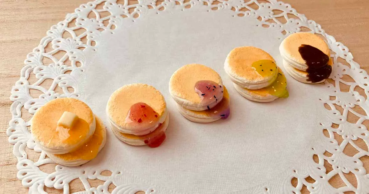 カラフル＆ツヤツヤのスイーツデコ！身近な材料だけで作る、本物みたいなデコレーションソースの作り方