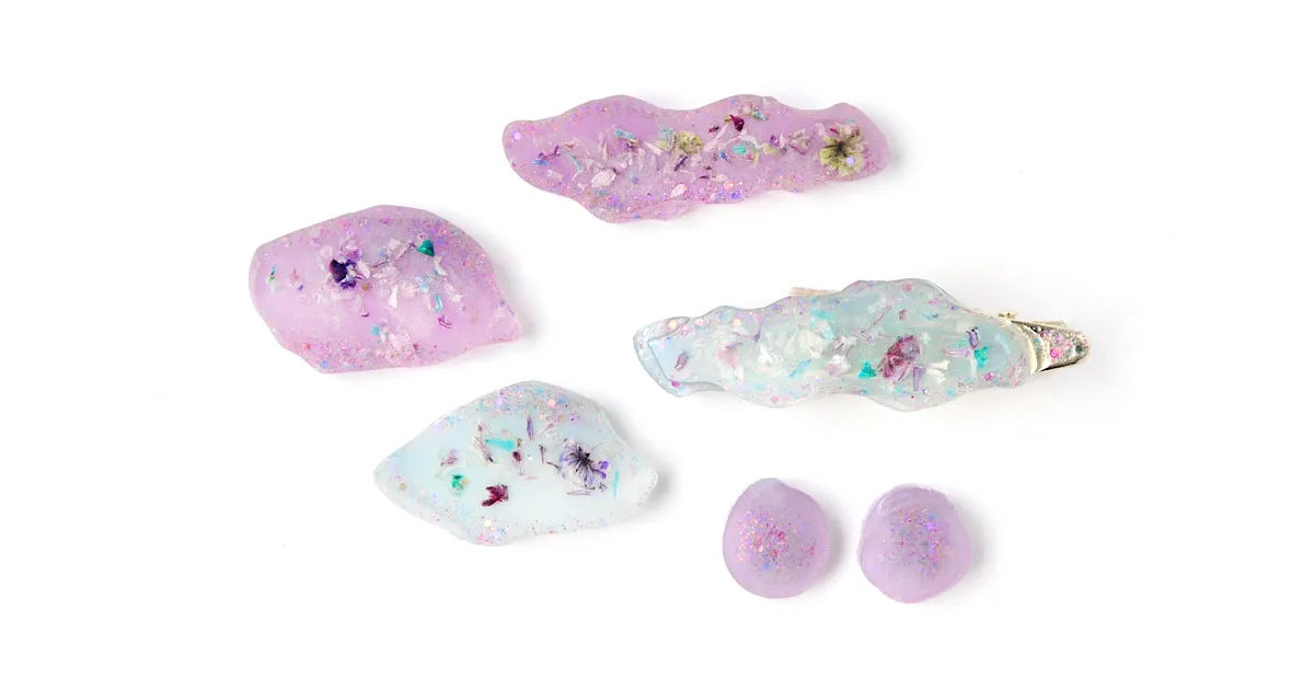 大人っぽさとゆるさを合わせてヘアアレンジが楽しめる、くすみカラーのアゲートヘアクリップの作り方