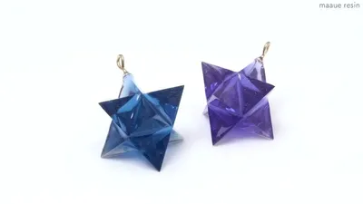 三角錐と四角錐のモールドを組み合わせて作る、レジンの星型八面体チャーム