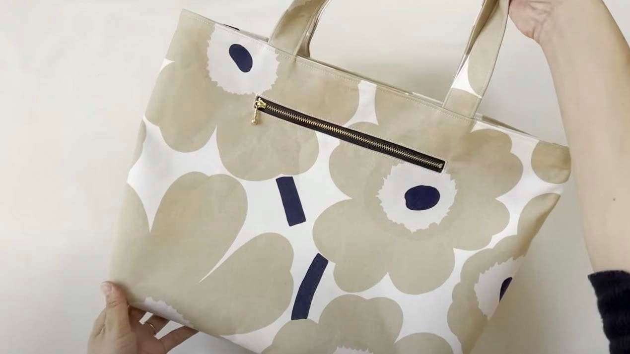 通勤通学はもちろん、ママバッグとしても最適！A4サイズもすっぽり収納