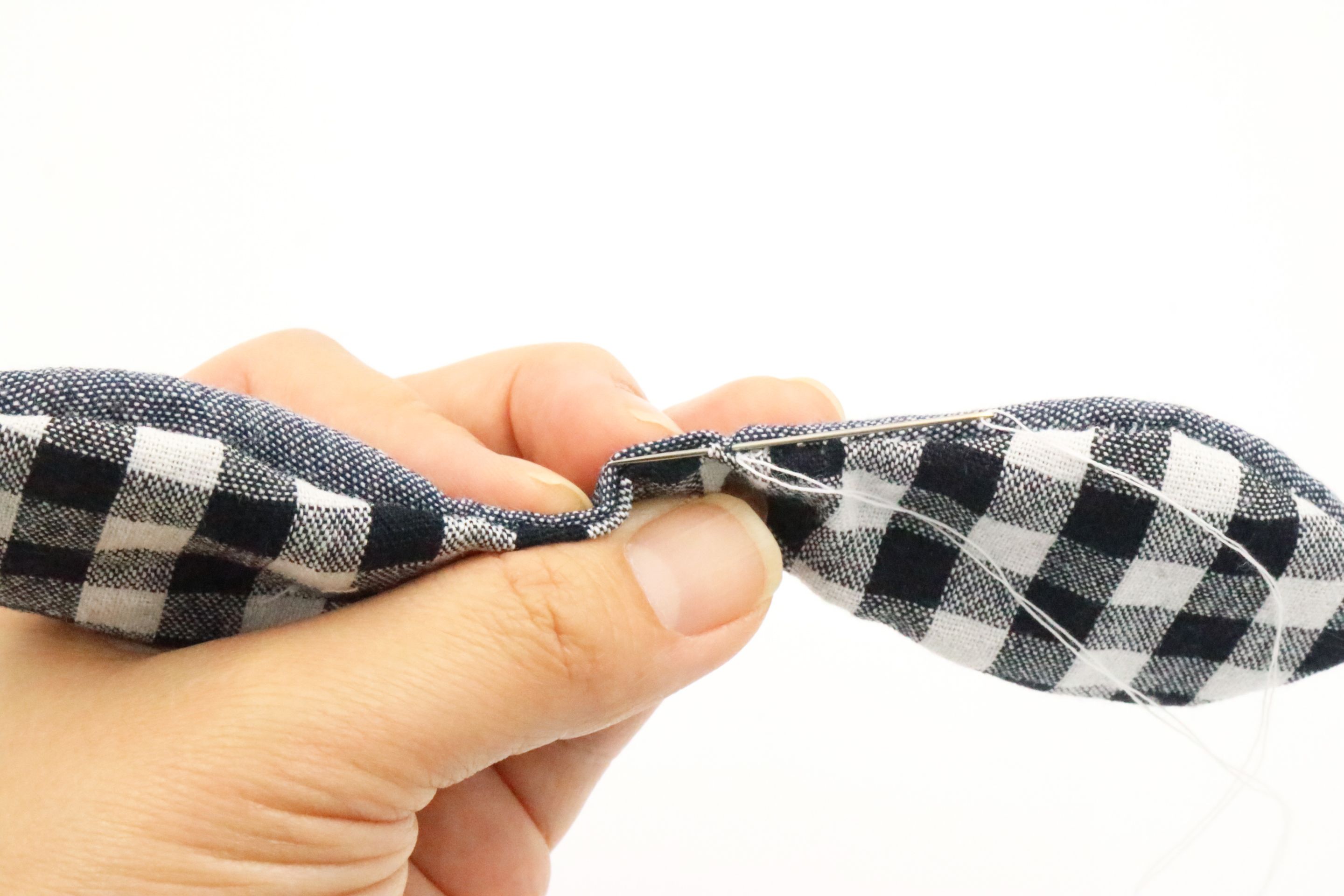 手縫いで簡単 うさ耳リボンのヘアゴムの作り方