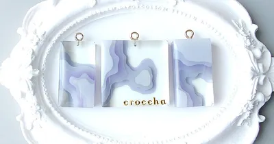 ミュートカラーでまとめる、落ち着いた雰囲気のレジンの地層スクエアチャームの作り方