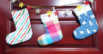スナップボタンで簡単かわいい！クリスマス気分が盛り上がる、ソックス型ポーチの作り方
