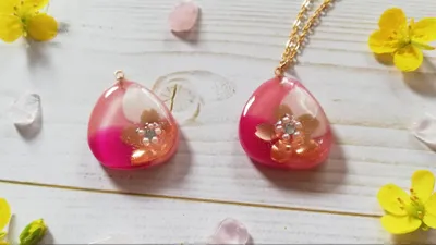 クラフトパンチで作る！桜のペンダントの作り方