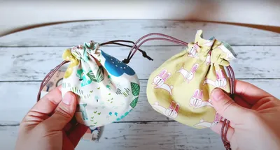 初心者でもできる！型紙もアイロン接着芯もなしで作るミニ巾着袋の作り方