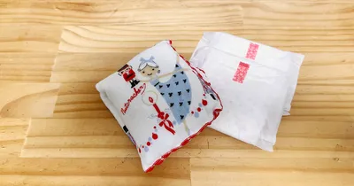 視線が気にならない！ 畳めばハンカチそのまんまの簡単サニタリーポーチの作り方