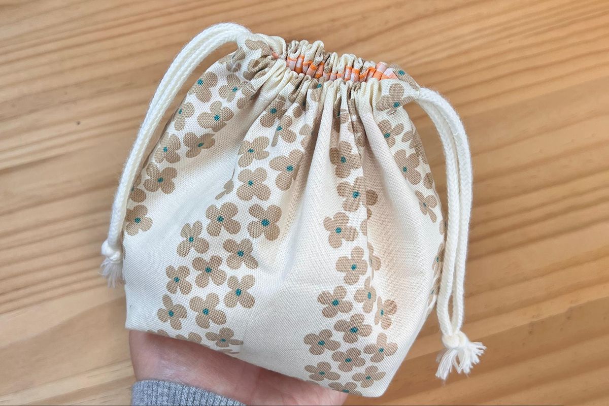 入園準備に！マチが広くて中身を出し入れしやすい歯磨きコップ入れの