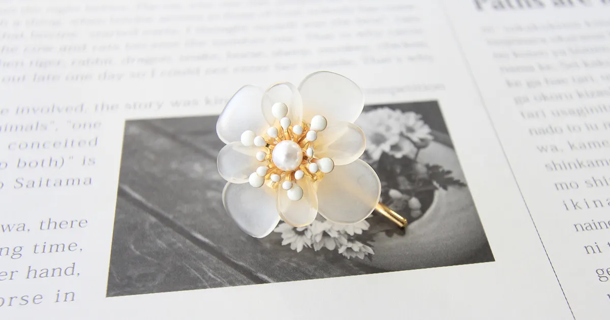 レジンで簡単接着！アクリルパーツを使ったお花のヘアアクセサリー