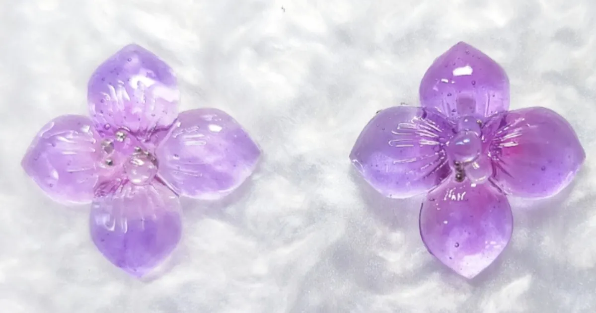 花の美しさを身に纏う、魅惑の紫陽花モチーフのアクセサリー/花びらのグラデーションが映える、レジンの紫陽花ピアスの作り方