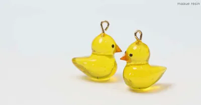 お風呂あそびの定番アイテム！黄色のボディが可愛いアヒルのレジンチャームの作り方