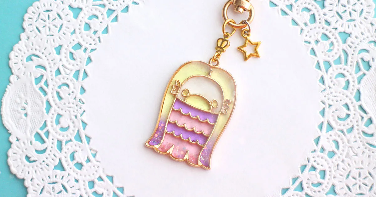 レジンで作るアマビエ様キーホルダーの作り方