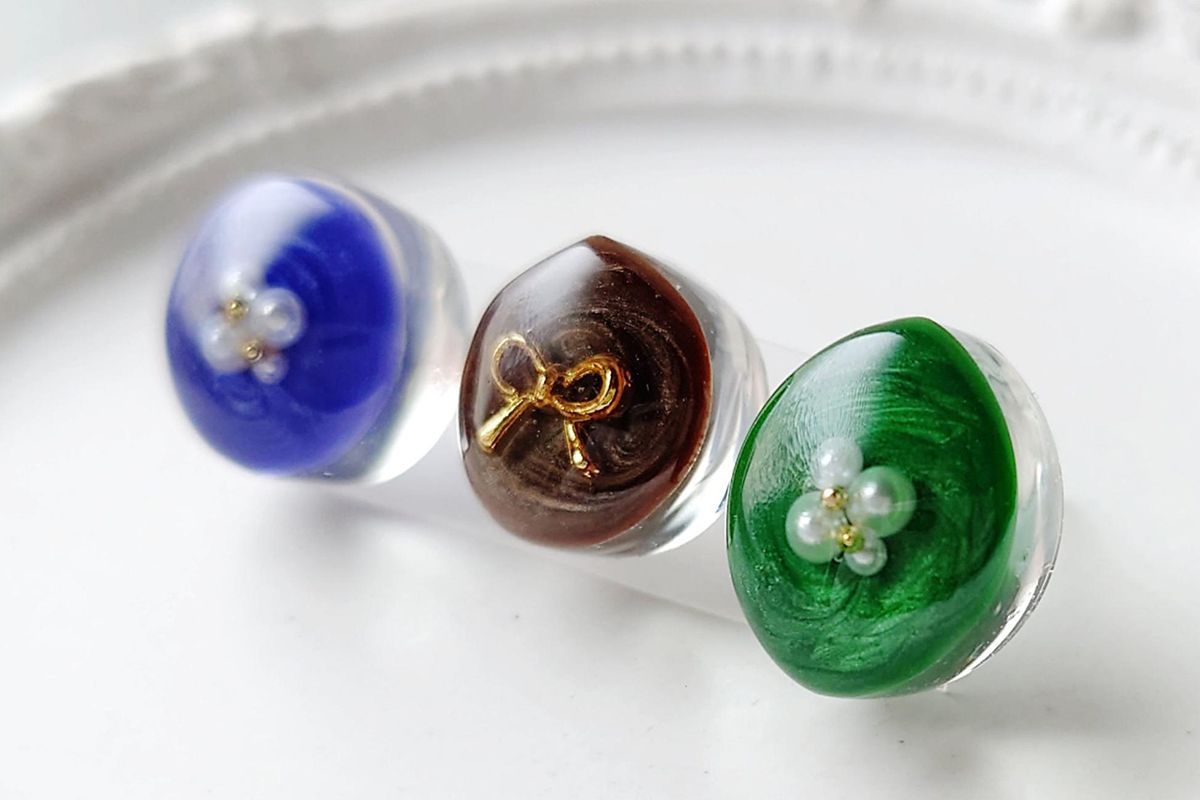 ベルベットのような光沢をレジンで表現、こっくり秋冬カラーで作る