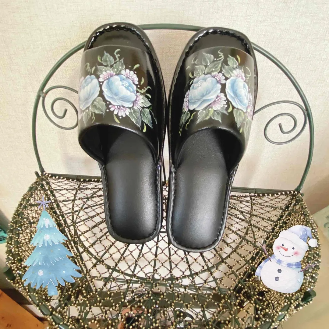 🌸まみ🌸さんのその他の
ハンドメイド作品 | フェイクレザー前開きスリッパ