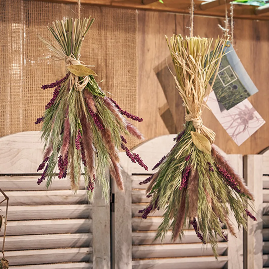 マイフラさんのフラワークラフト作品 | 風の花　大麦スワッグ　ドライフラワー　ベース　完成品