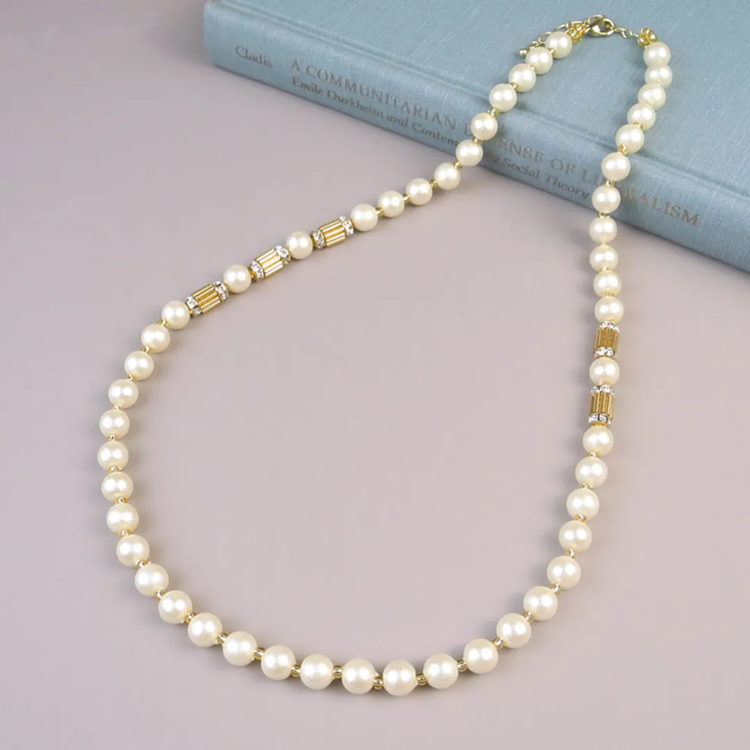 partsclubさんのビーズ作品 | オリジナルキット / ～ビーズステッチ～ スノーパールのビジ...