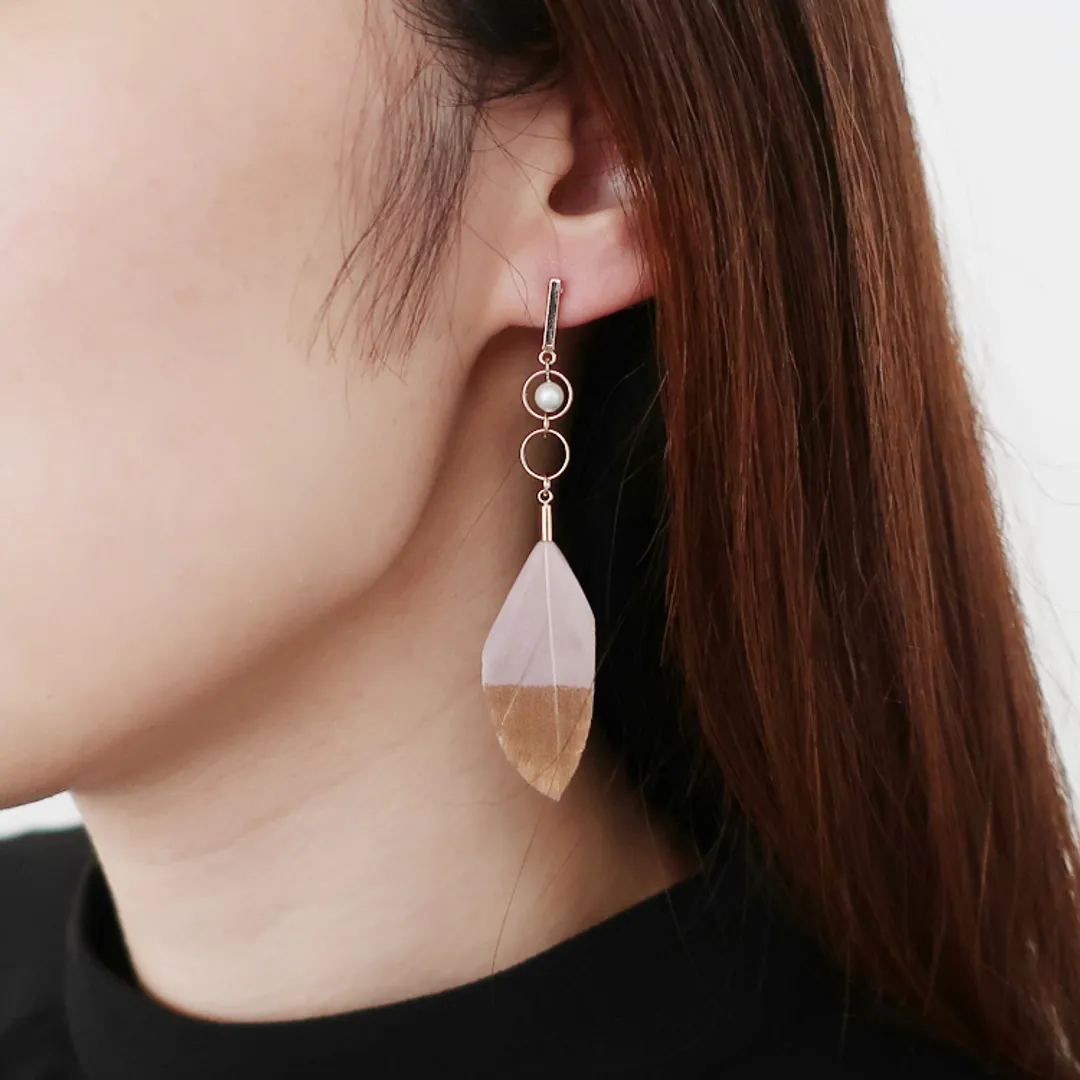 partsclubさんのパーツ
アクセサリー作品 | フェザー（羽根） / グース（染色・1319）・金具付 / ...