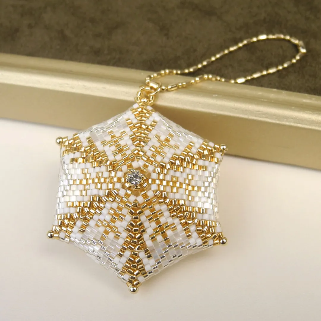 partsclubさんのビーズ作品 | オリジナルキット / ～ビーズステッチ～ オーナメント 雪の...