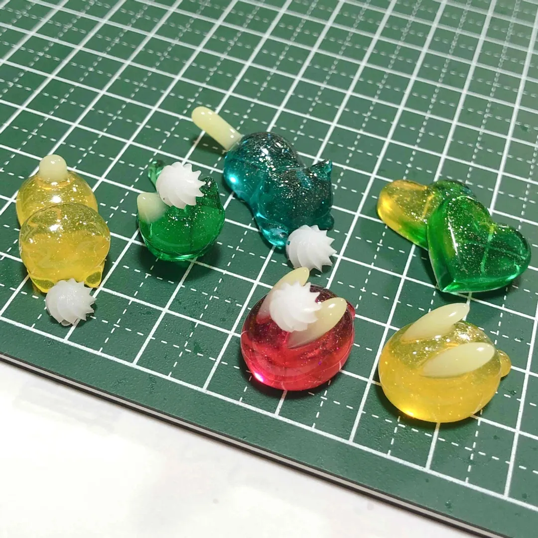 miyuさんのレジン作品 | 超透明【大容量UV-LEDレジン液】 レジン液 70g『コス...