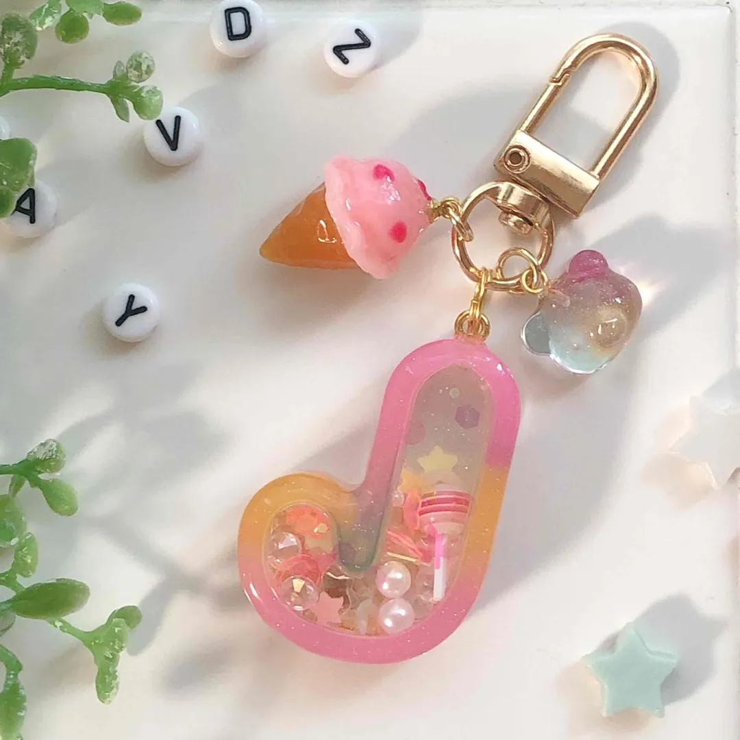 miyuさんのレジン作品 | 超透明【大容量UV-LEDレジン液】 レジン液 70g『コス...