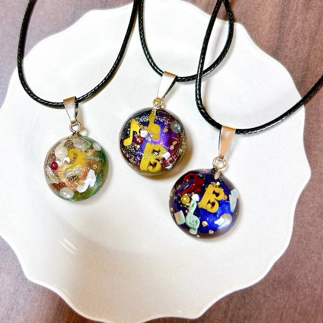 MUKURIさんのレジン作品 | レジン液 作家のためのレジン 100g 200g 400g ...