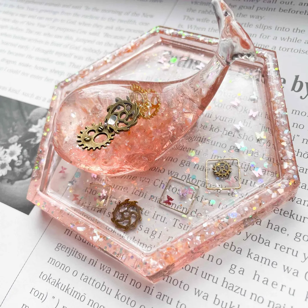 Hal-snowdropさんのレジン作品 | クジラ型 大サイズ　モールド |鯨型　シリコンモールド 鏡面...