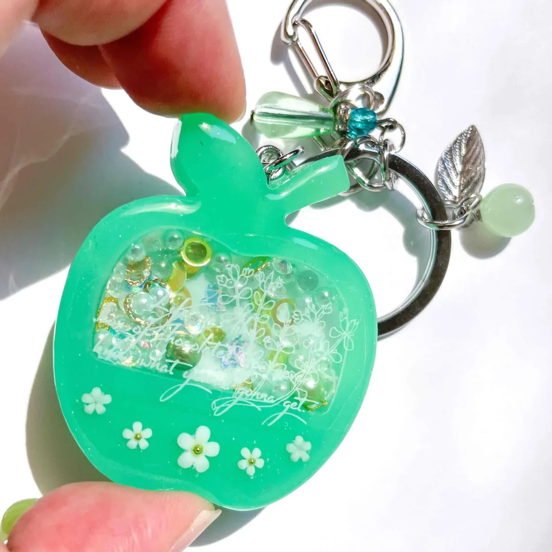 Hal-snowdropさんのレジン作品 | シャカシャカ シェイカー用 シリコンモールド りんご レジン...