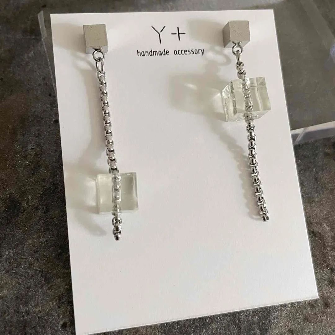 Y+(ワイプラス)さんのレジン作品 | 作家のためのレジン 100g