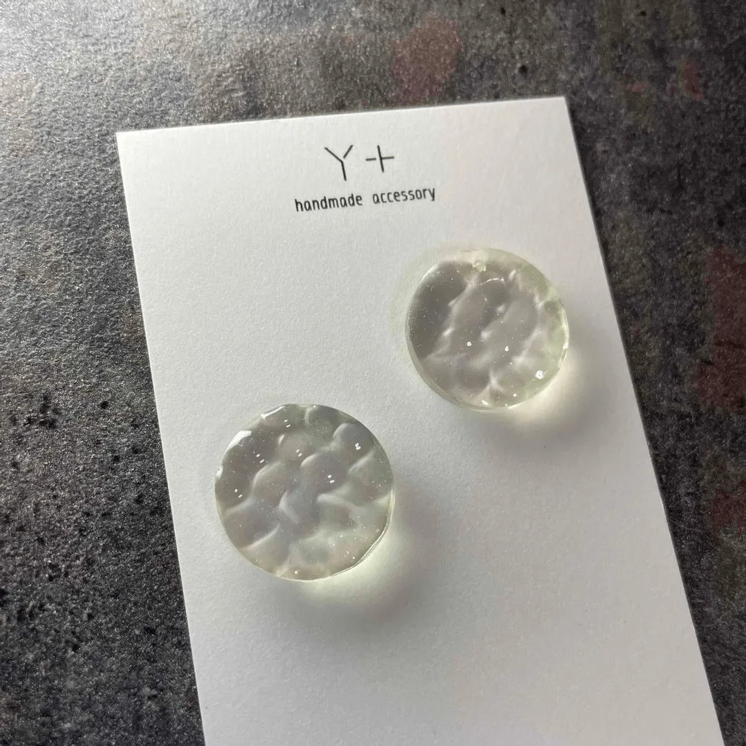 Y+(ワイプラス)さんのレジン作品 | 作家のためのレジン 100g