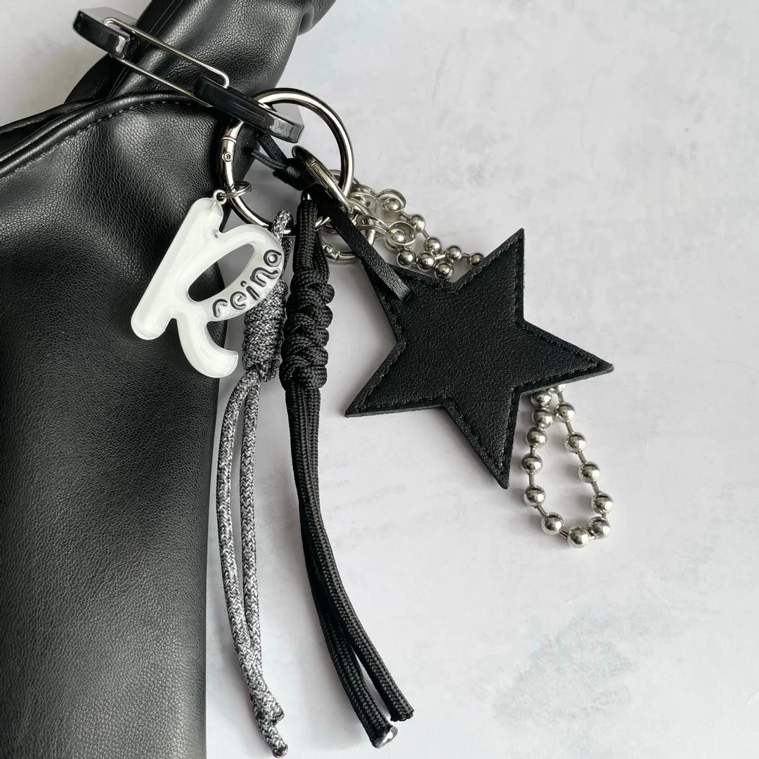 Y+(ワイプラス)さんのレジン作品 | 作家のためのレジン 100g