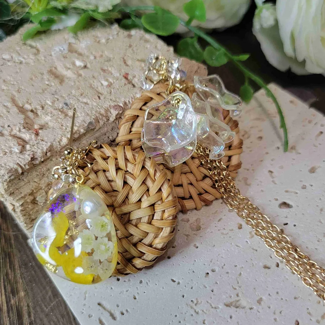 Huali_accessoriesさんのレジン作品 | 改良版 最高峰のコスパ レジン液 大容量 100g 持続する...