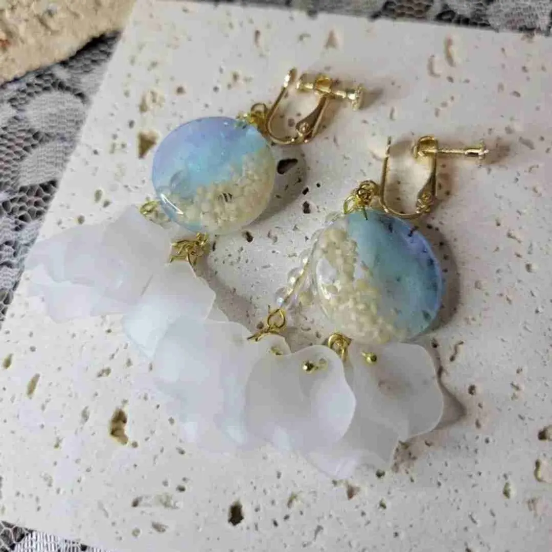 Huali_accessoriesさんのレジン作品 | 改良版 最高峰のコスパ レジン液 大容量 100g 持続する...
