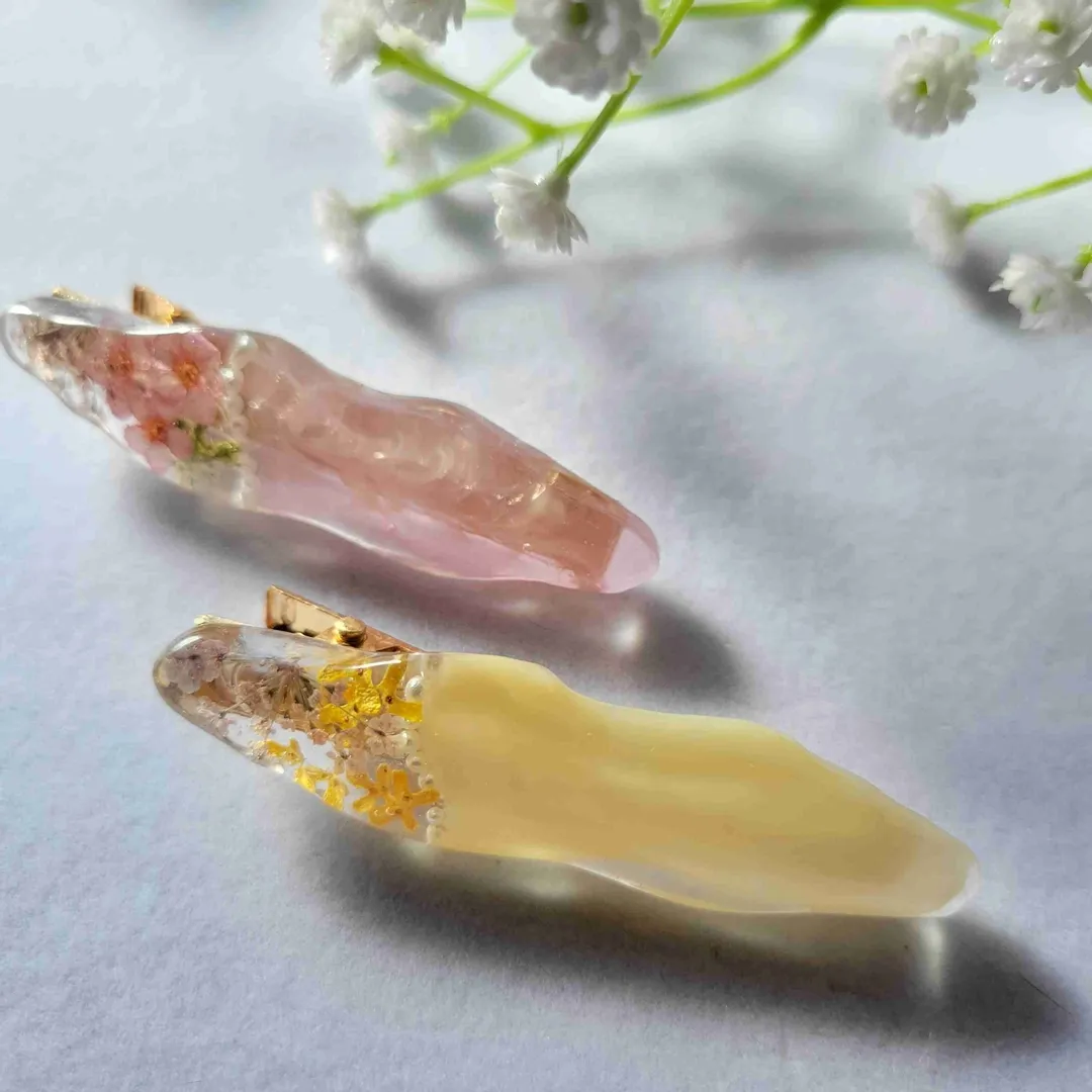 Huali_accessoriesさんのレジン作品 | 改良版 最高峰のコスパ レジン液 大容量 100g 持続する...