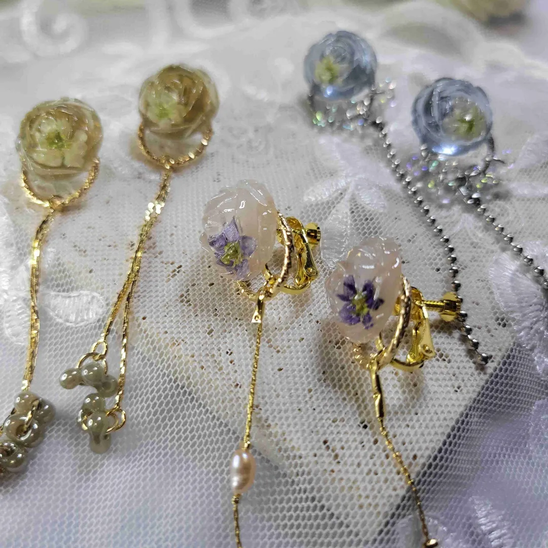 Huali_accessoriesさんのレジン作品 | 改良版 最高峰のコスパ レジン液 大容量 100g 持続する...