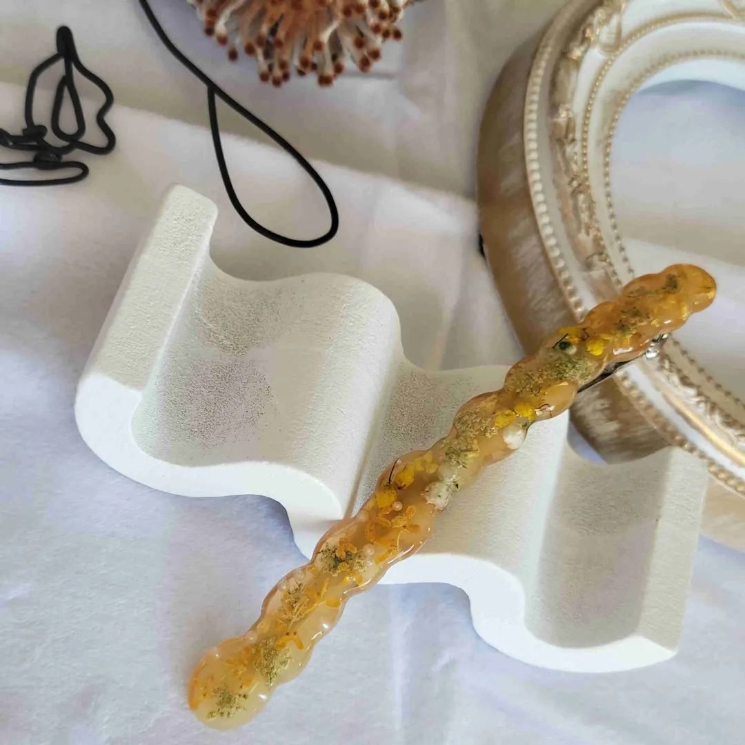Huali_accessoriesさんのレジン作品 | 改良版 最高峰のコスパ レジン液 大容量 100g 持続する...