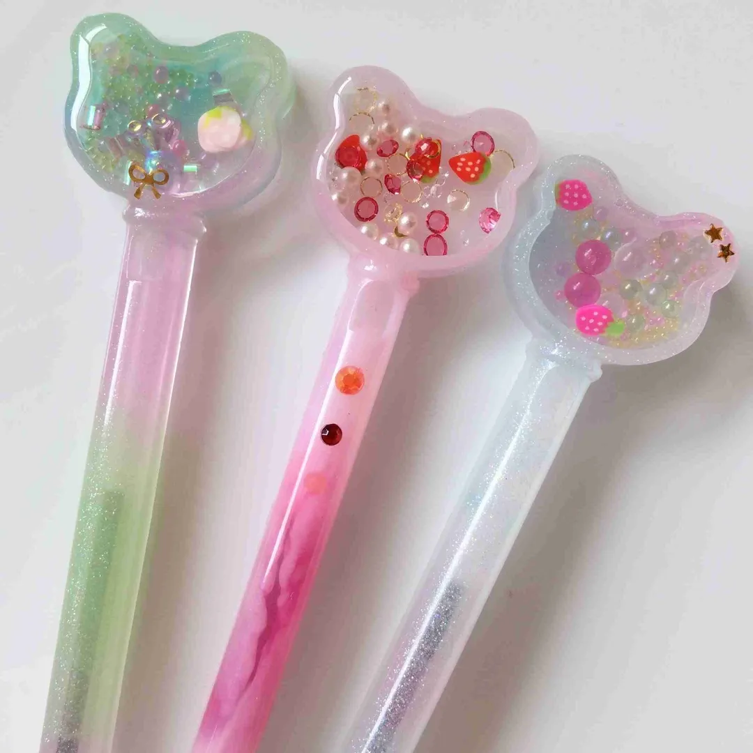 nyaminyamaさんのレジン作品 | シリコンモールド ネコ クマ ウサギ 3種 ボールペン 芯 ...