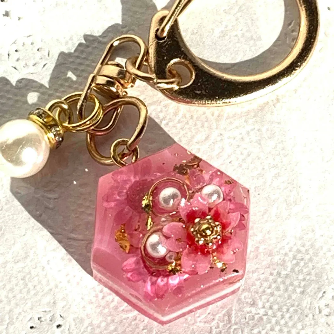 kanori1108さんのレジン作品 | 作家のためのレジン 200g