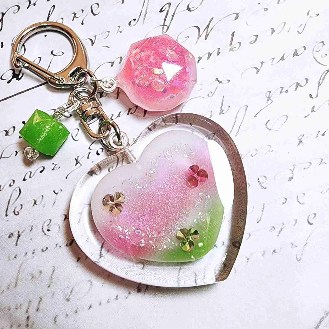 マンゴープリンさんのレジン作品 | 宝石の雫 2ml 12色セット UVレジン 着色剤 パジコ ...