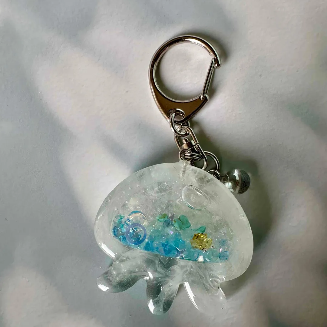 はる（haru2.896)さんのレジン作品 | 新商品 作家のためのレジン じゃぼんコーティング どぼん液 ...
