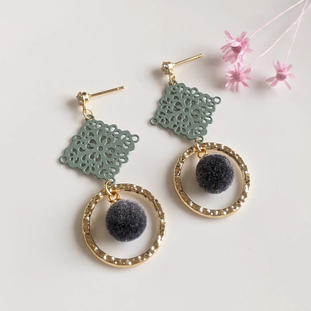 Bellさんのパーツ
アクセサリー作品 | 透かしパーツ