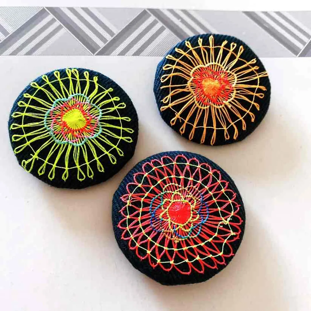 aminboさんの刺しゅう作品 | エンゼルキング　蛍光色糸