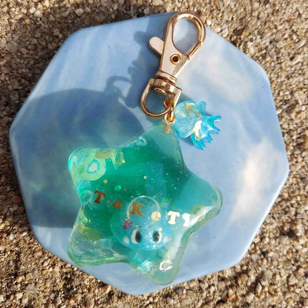 Mi::iNoさんのレジン作品 | 【マラソンSALE 3本購入で＋1本無料レジン液】SNSで話...