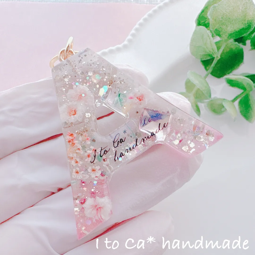 I to Ca＊さんのレジン作品 | 【新商品】UV-LED 星の雫コーティングレジン グロス マ...