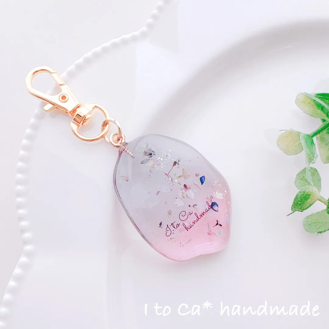 I to Ca＊さんのレジン作品 | 【新商品】UV-LED 星の雫コーティングレジン グロス マ...